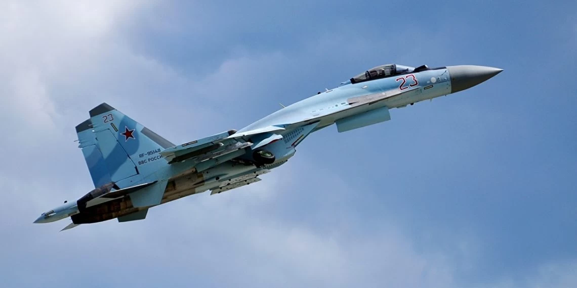 SU-35: Αεροπορική επίδειξη του ρωσικού μαχητικού πάνω από την Κωνσταντινούπολη (βίντεο)